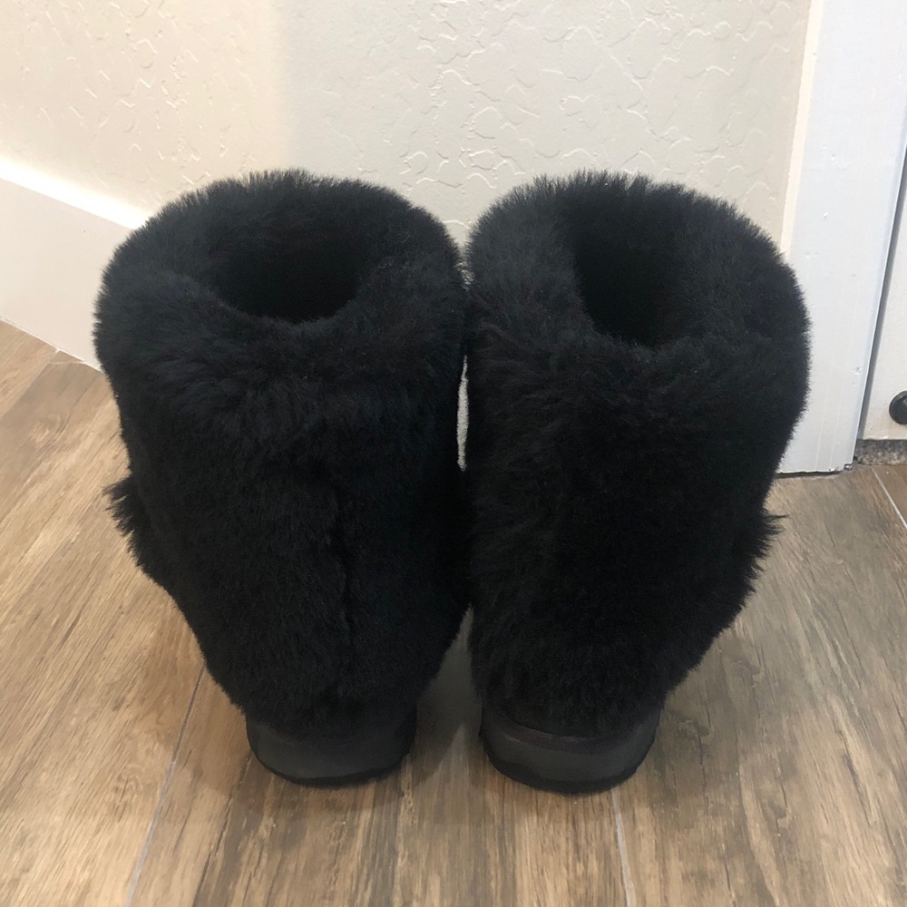 Ugg Classic Cuff Tall Boot - Picture 4 of 9